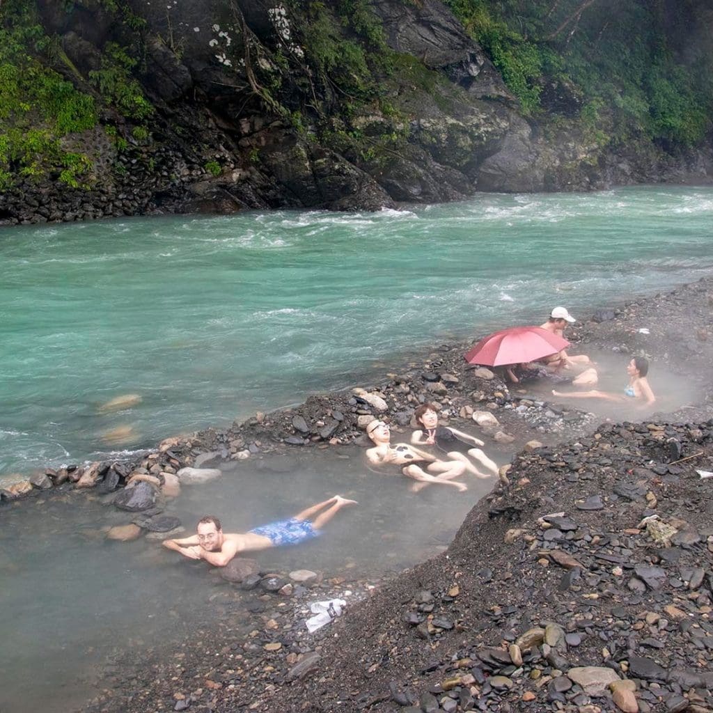 wulai-famille-randonnee-hot-springs